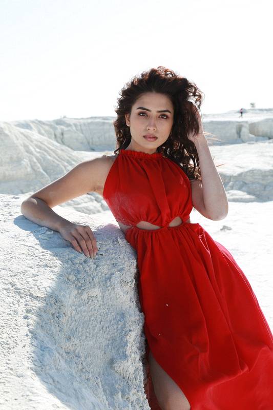 Hot RED Infinity Maxi – virgoism